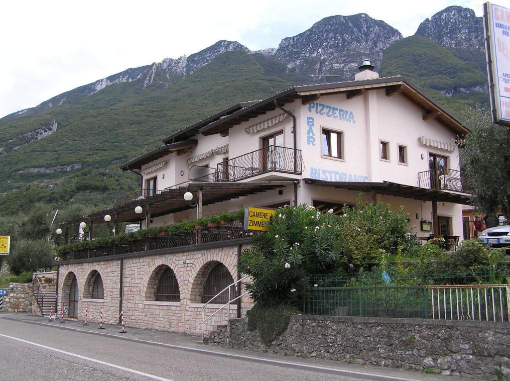Locanda Bellavista B&B Малчезине Екстериор снимка